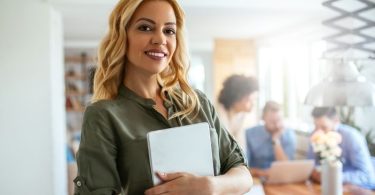 Capital Estrangeiro no Setor de Saúde Brasileiro Navegando pelas Normas da ANVISA e Riscos de Compliance